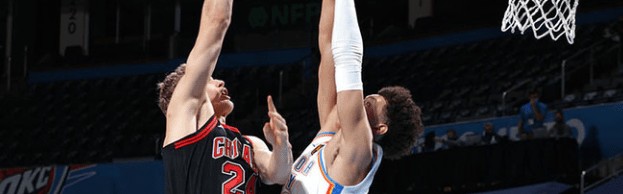  公牛逆转火箭拉文命中绝杀三分球  