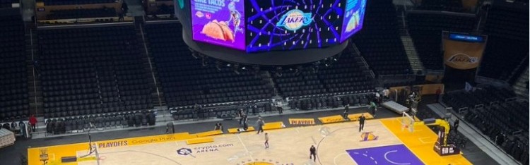  沃尔夫斯堡主场灯光故障延期比赛  